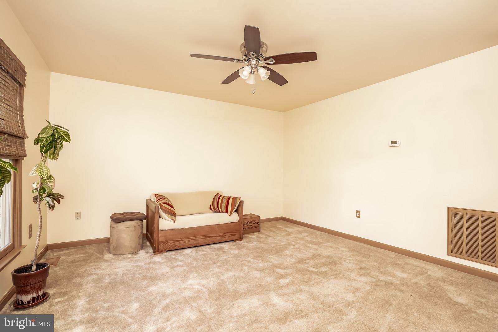 LAKE CAROLINE - Residential