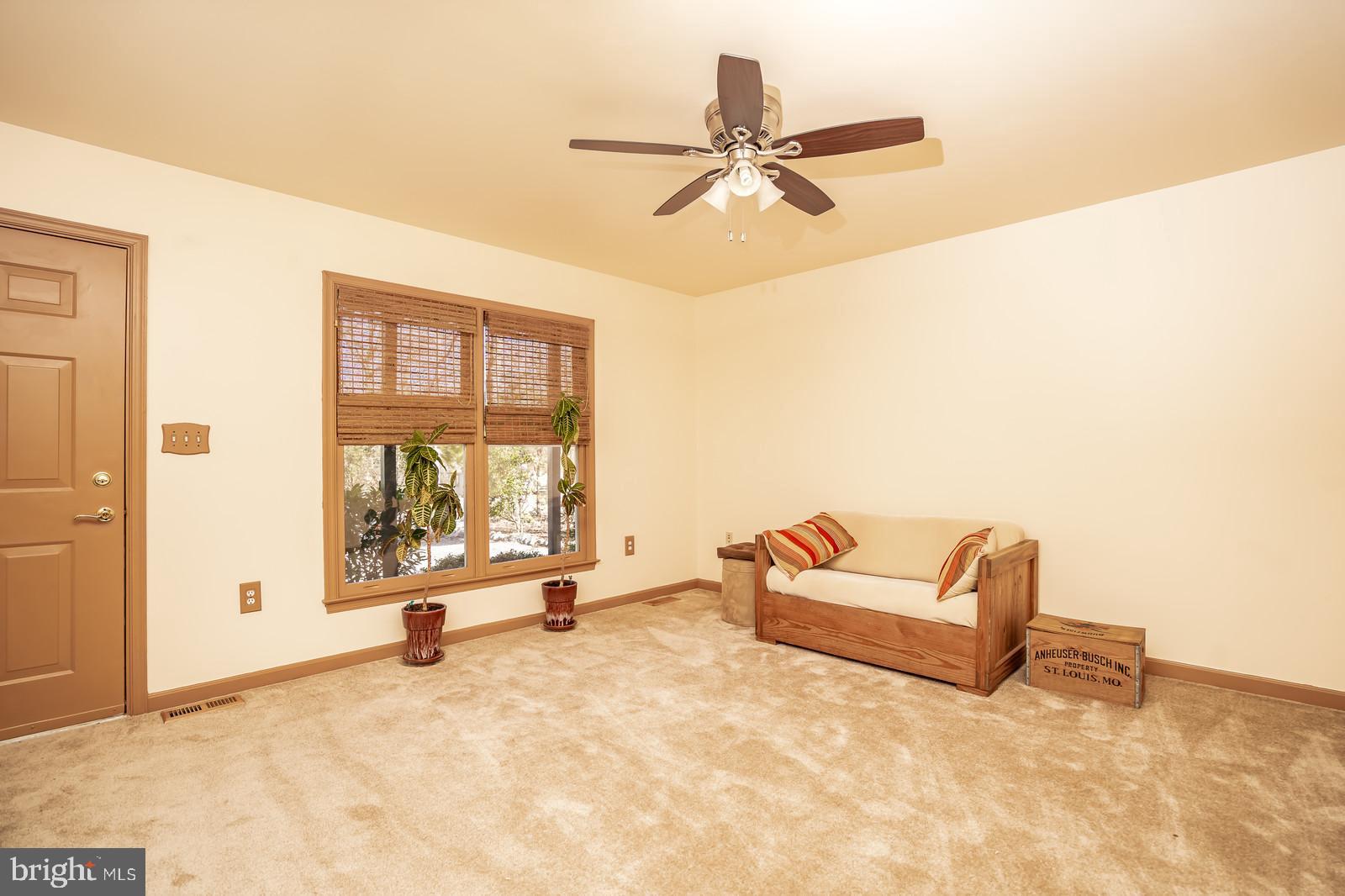 LAKE CAROLINE - Residential