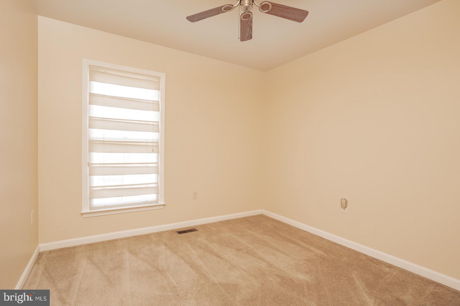 LAKE CAROLINE - Residential