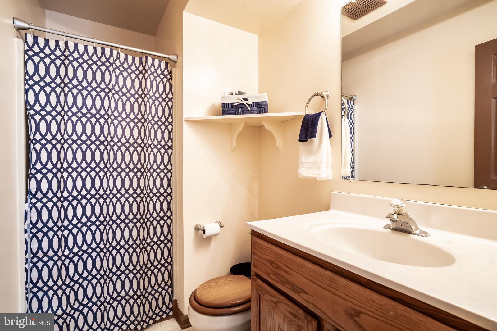 LAKE CAROLINE - Residential