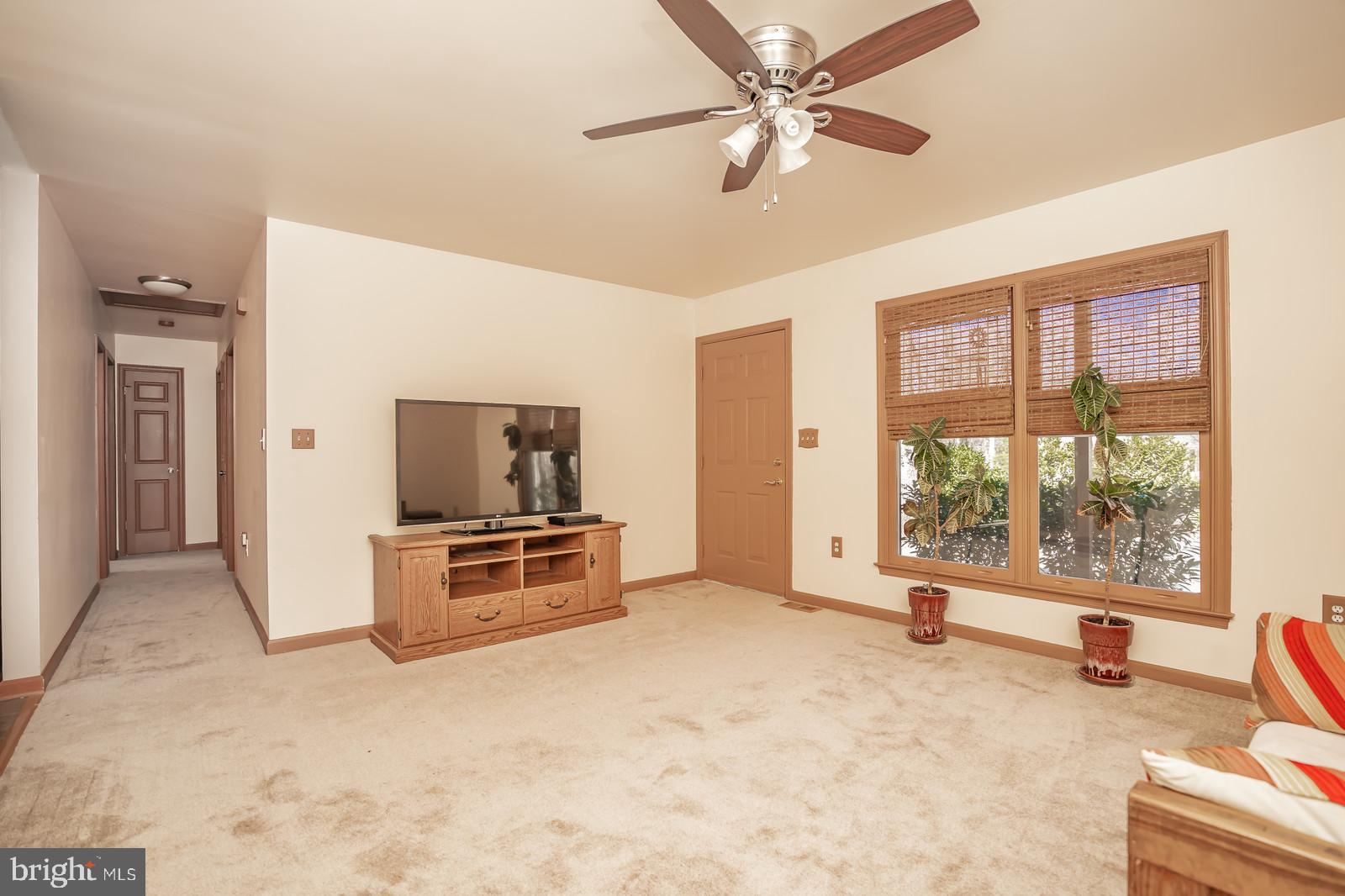 LAKE CAROLINE - Residential