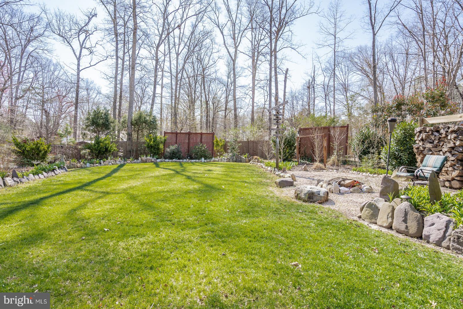 LAKE CAROLINE - Residential