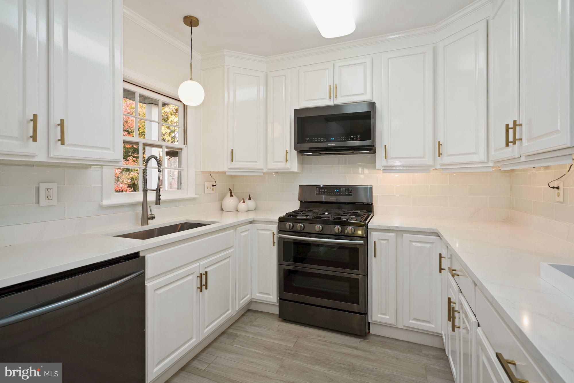 HUNTINGTON TERRACE - Residential