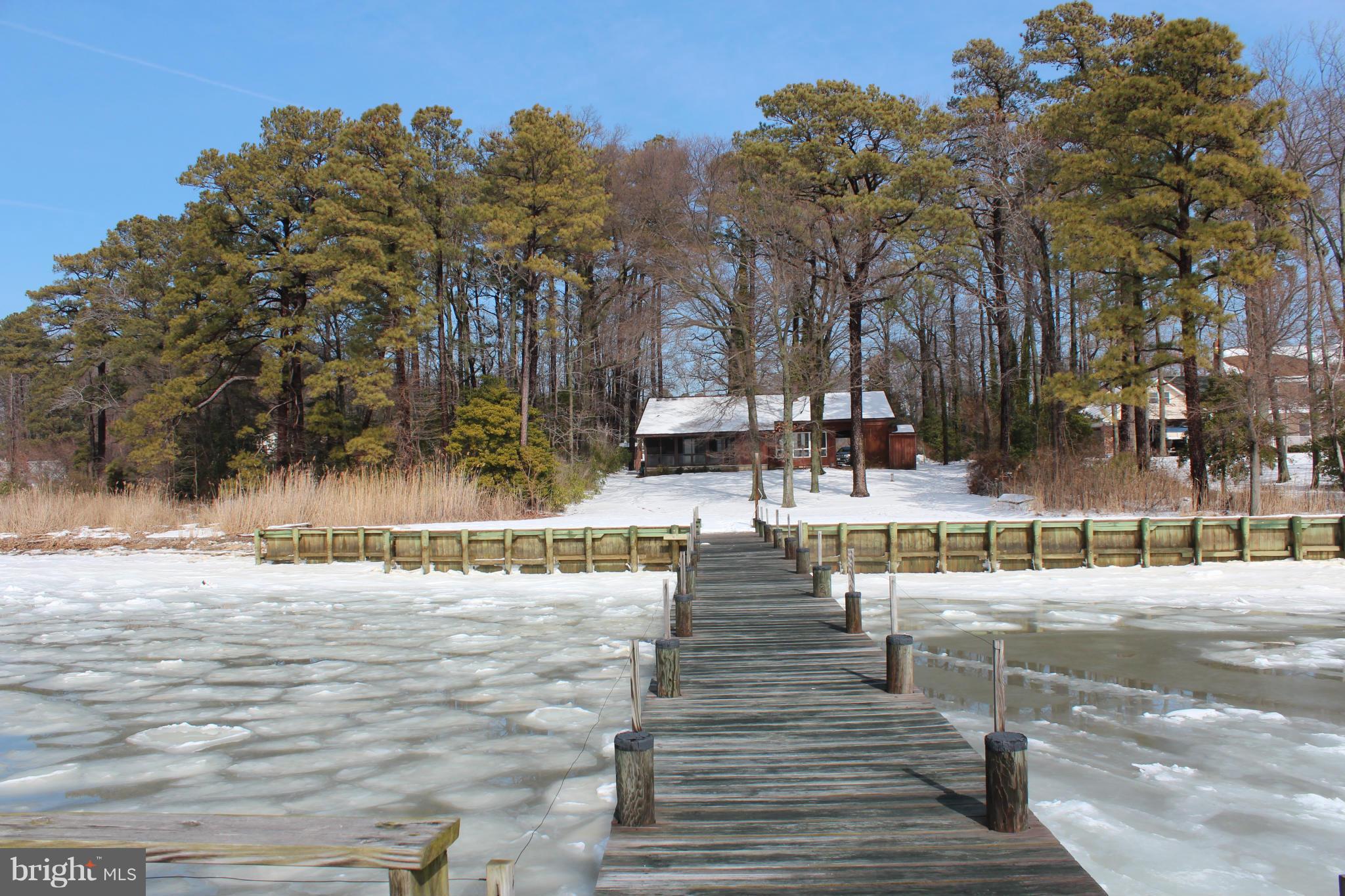 COBB ISLAND - Residential