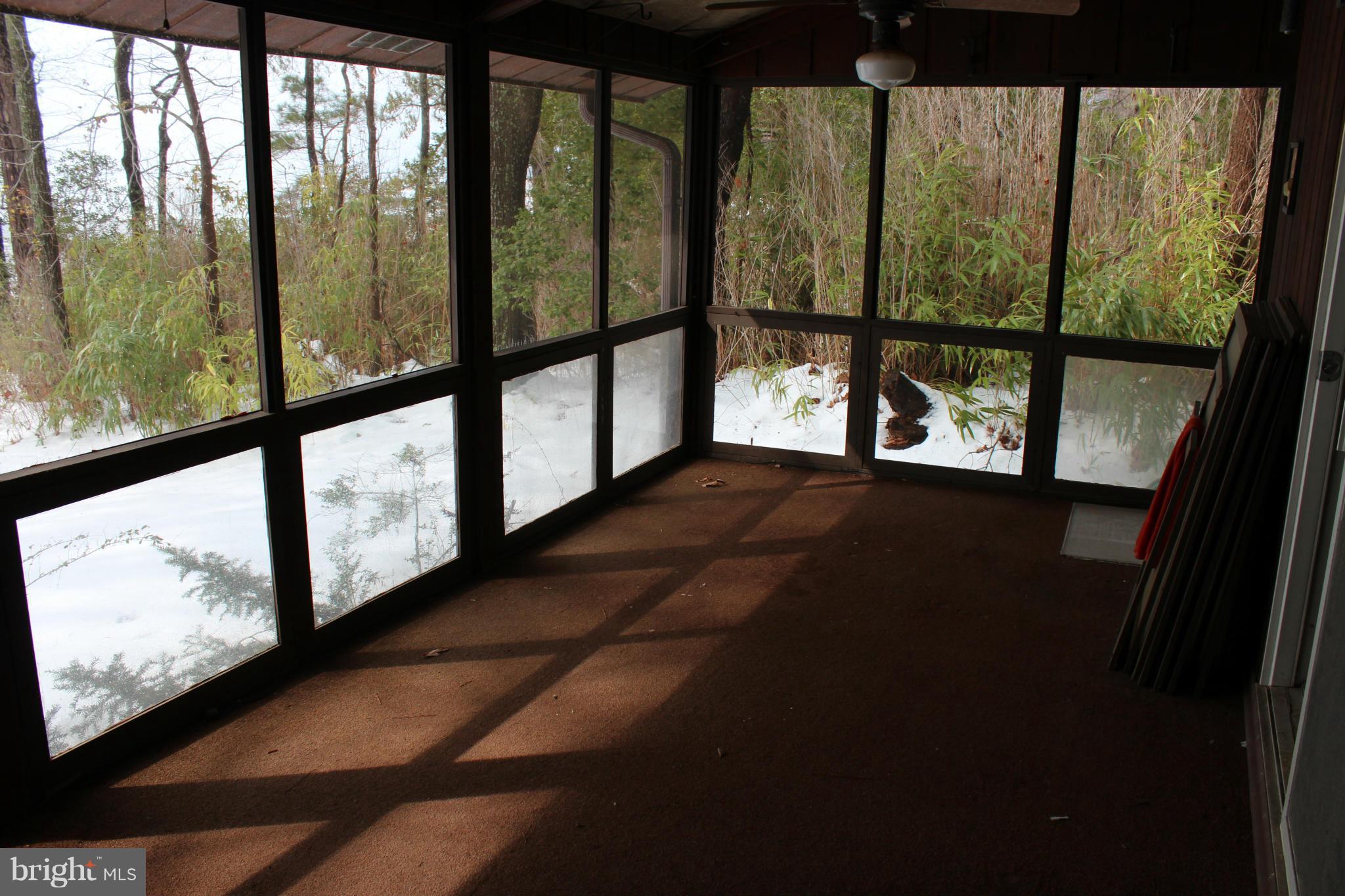 COBB ISLAND - Residential