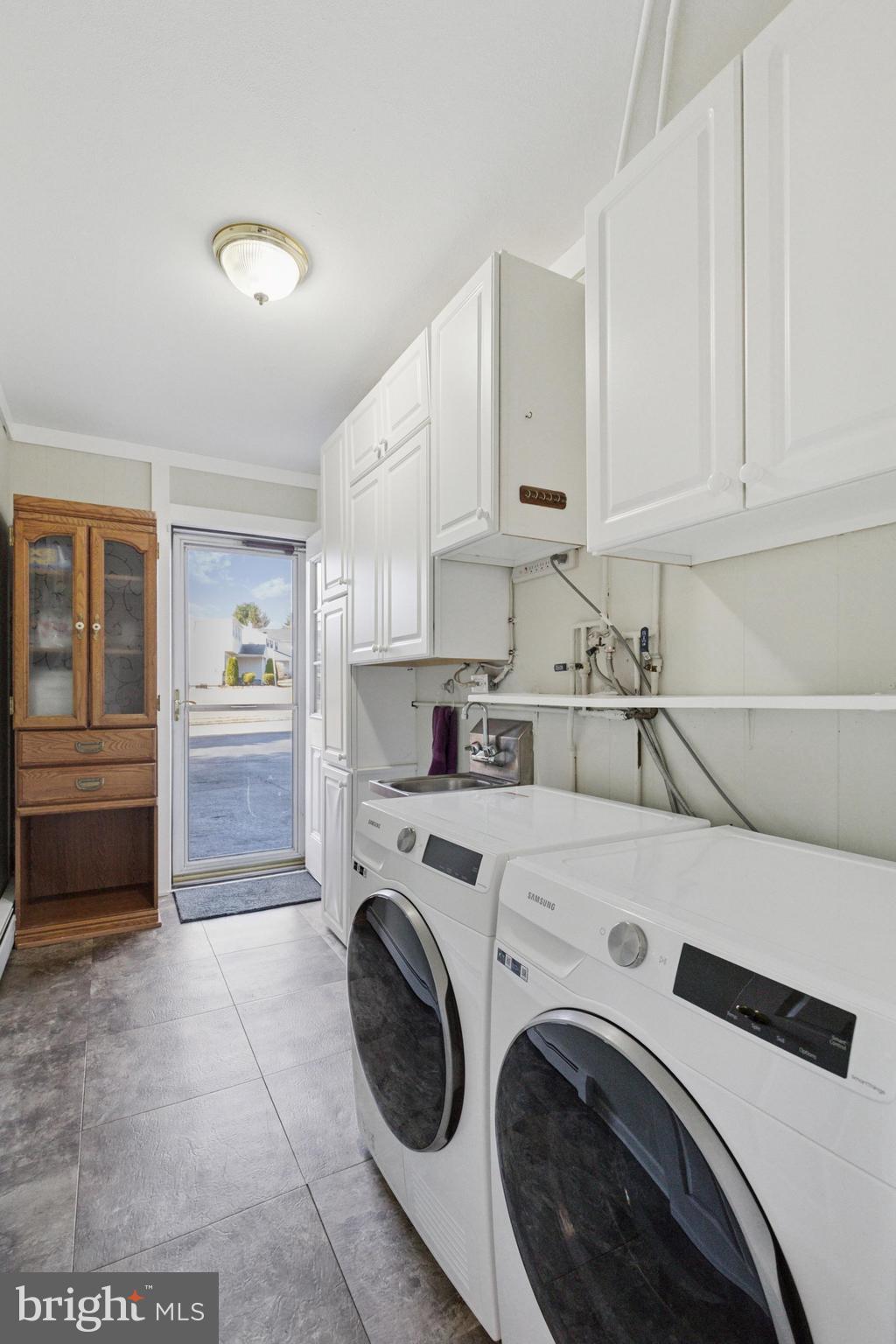 OAK HILL - Residential