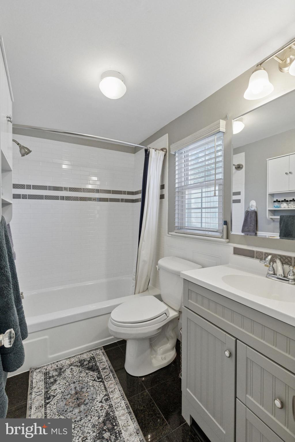 OAK HILL - Residential