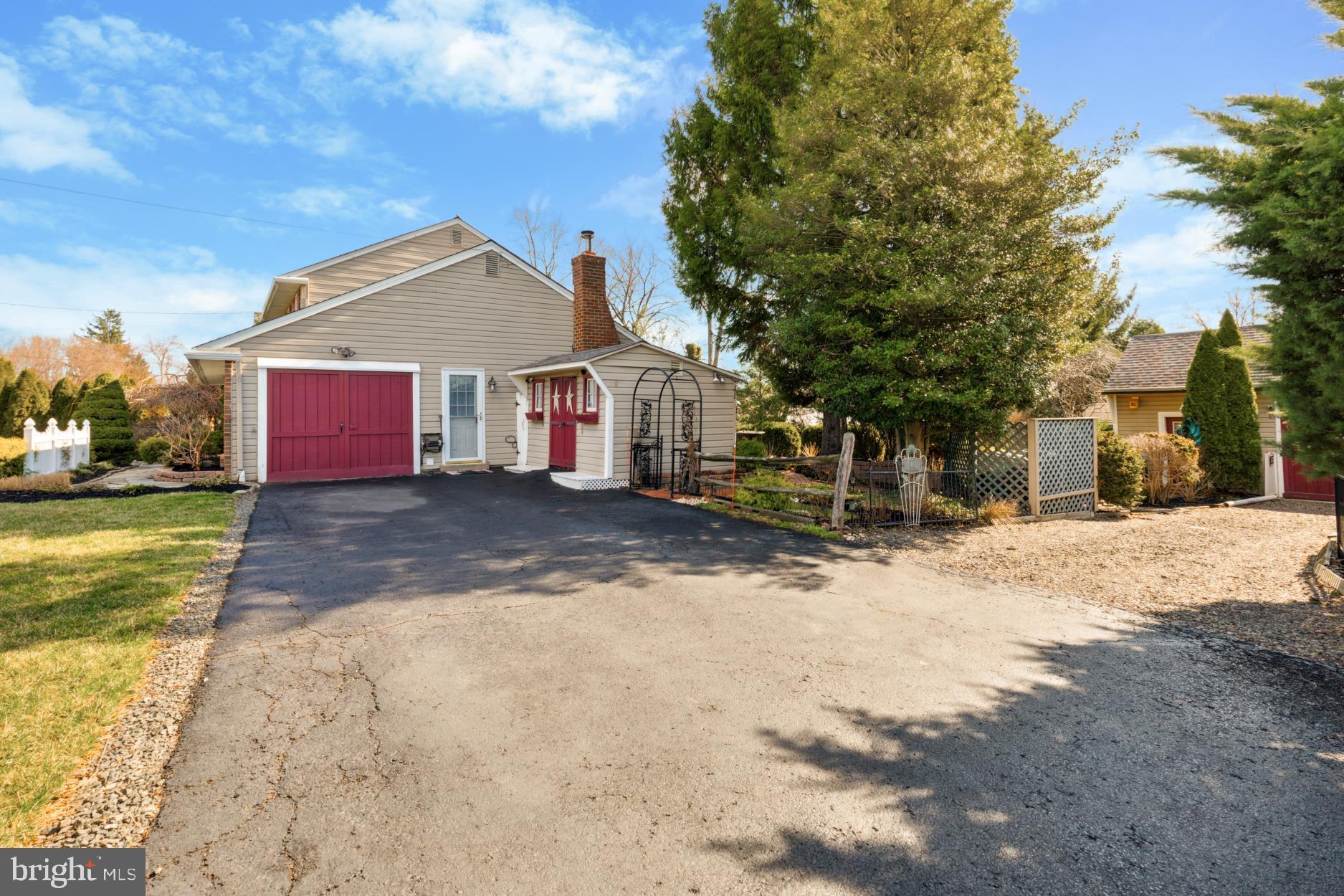 OAK HILL - Residential