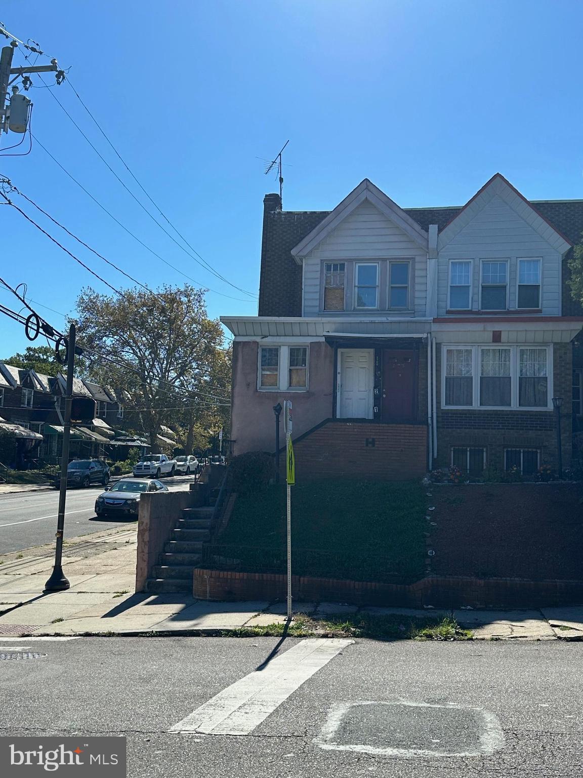 5700 W OXFORD STREET