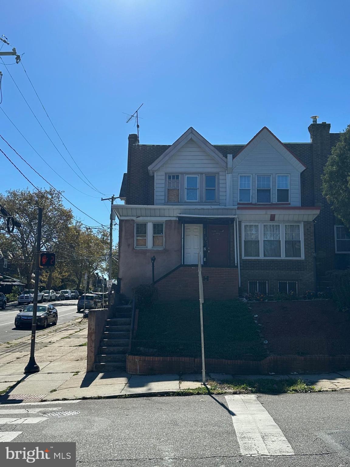 5700 W OXFORD STREET