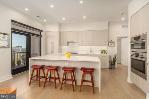 Photo of 701 Swann Avenue #504, ALEXANDRIA, VA 22301 (MLS # VAAX2061072)
