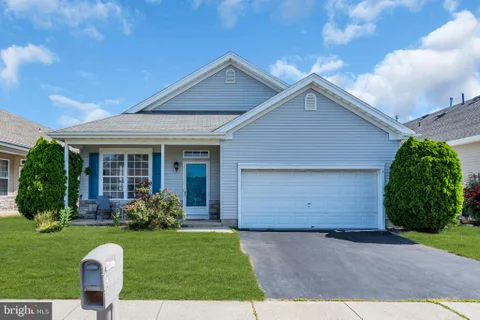4 Quail Road, Barnegat, NJ MLS: NJOC2044056