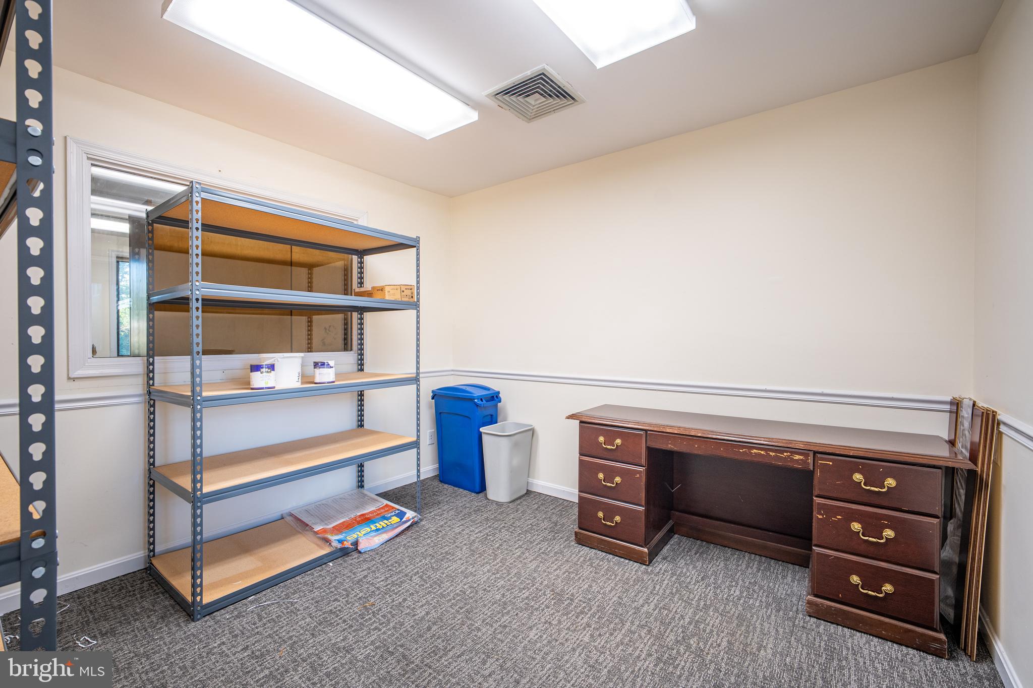 FAIR OAKS SQUARE - Commercial Sale