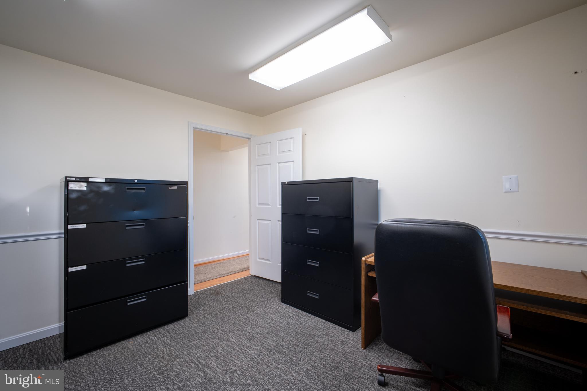 FAIR OAKS SQUARE - Commercial Sale