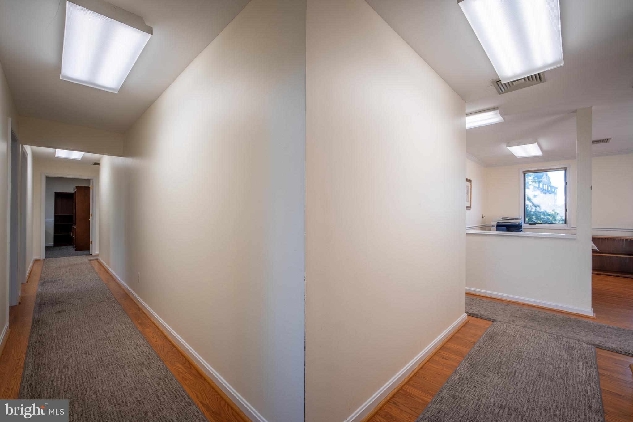 FAIR OAKS SQUARE - Commercial Sale