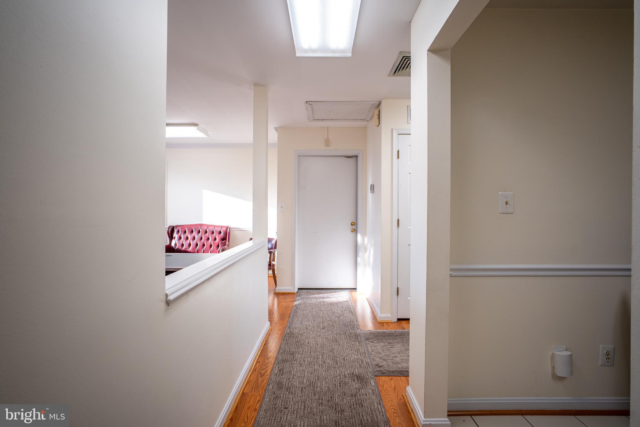 FAIR OAKS SQUARE - Commercial Sale