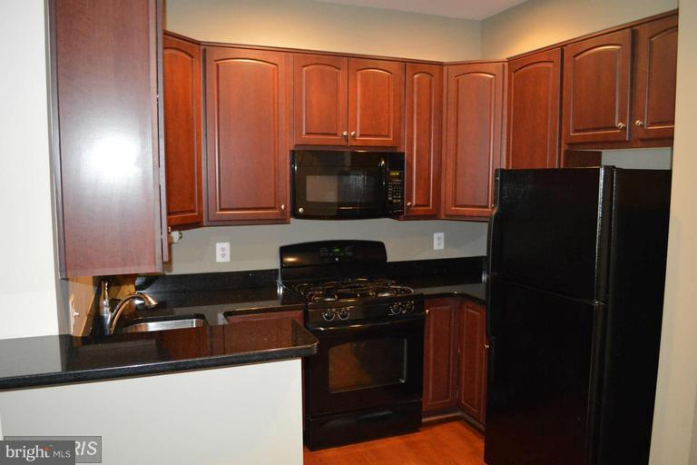 POTOMAC CLUB - Residential Lease