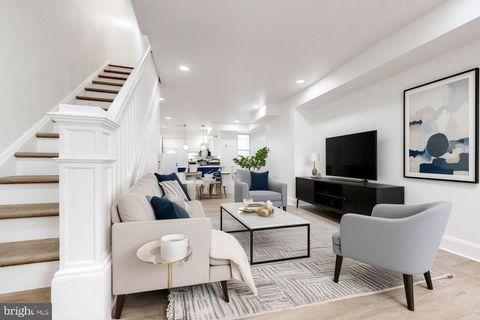 Townhouse For Rent - 2320 W Lexington Street<br/> BALTIMORE, MD 21223