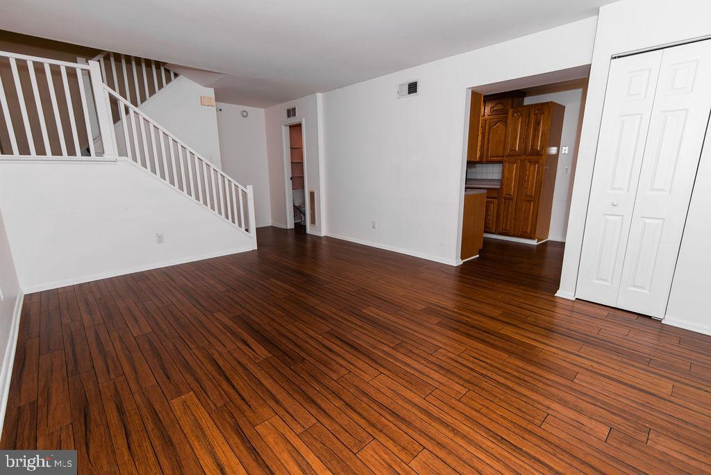 ROXBOROUGH - Residential