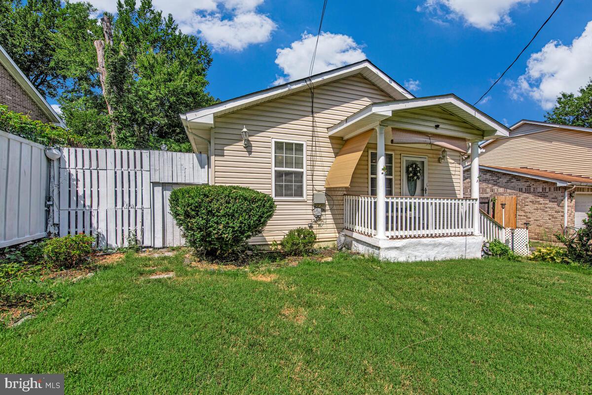 1106 CYPRESSTREE DRIVE