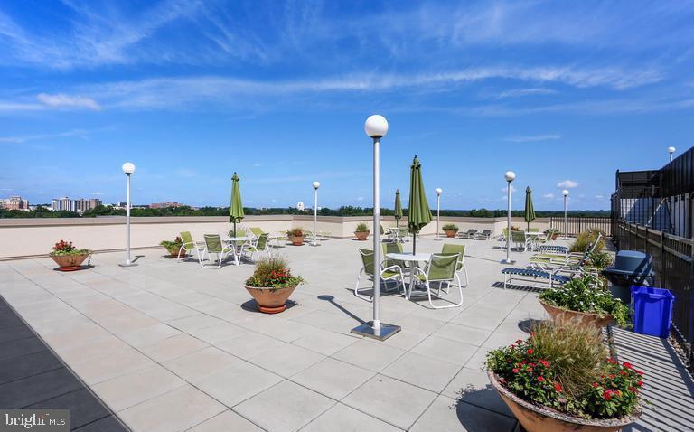 RIVIERA OF CHEVY CHASE - Residential