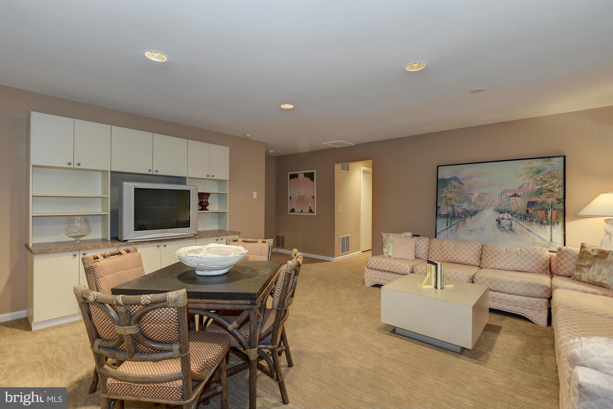 INVERNESS FOREST - Residential