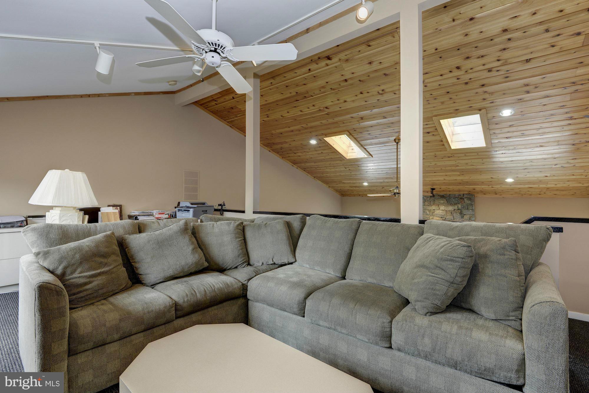 INVERNESS FOREST - Residential