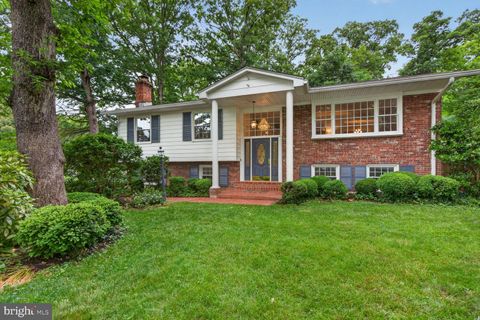 Photo of 5024 Portsmouth Road, FAIRFAX, VA 22032 (MLS # VAFX2314508)