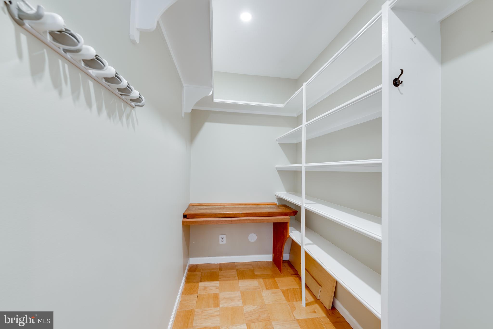 MARINA TOWERS - Residential