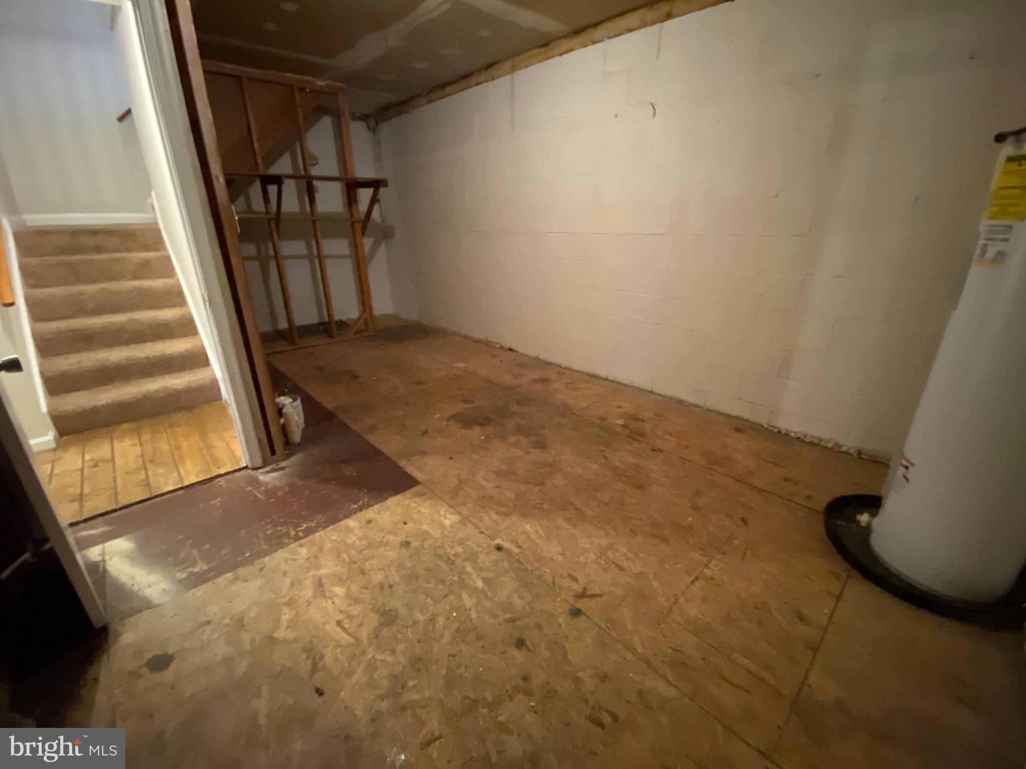 AUSTIN RUN TOWNHOUSES - Residential Lease