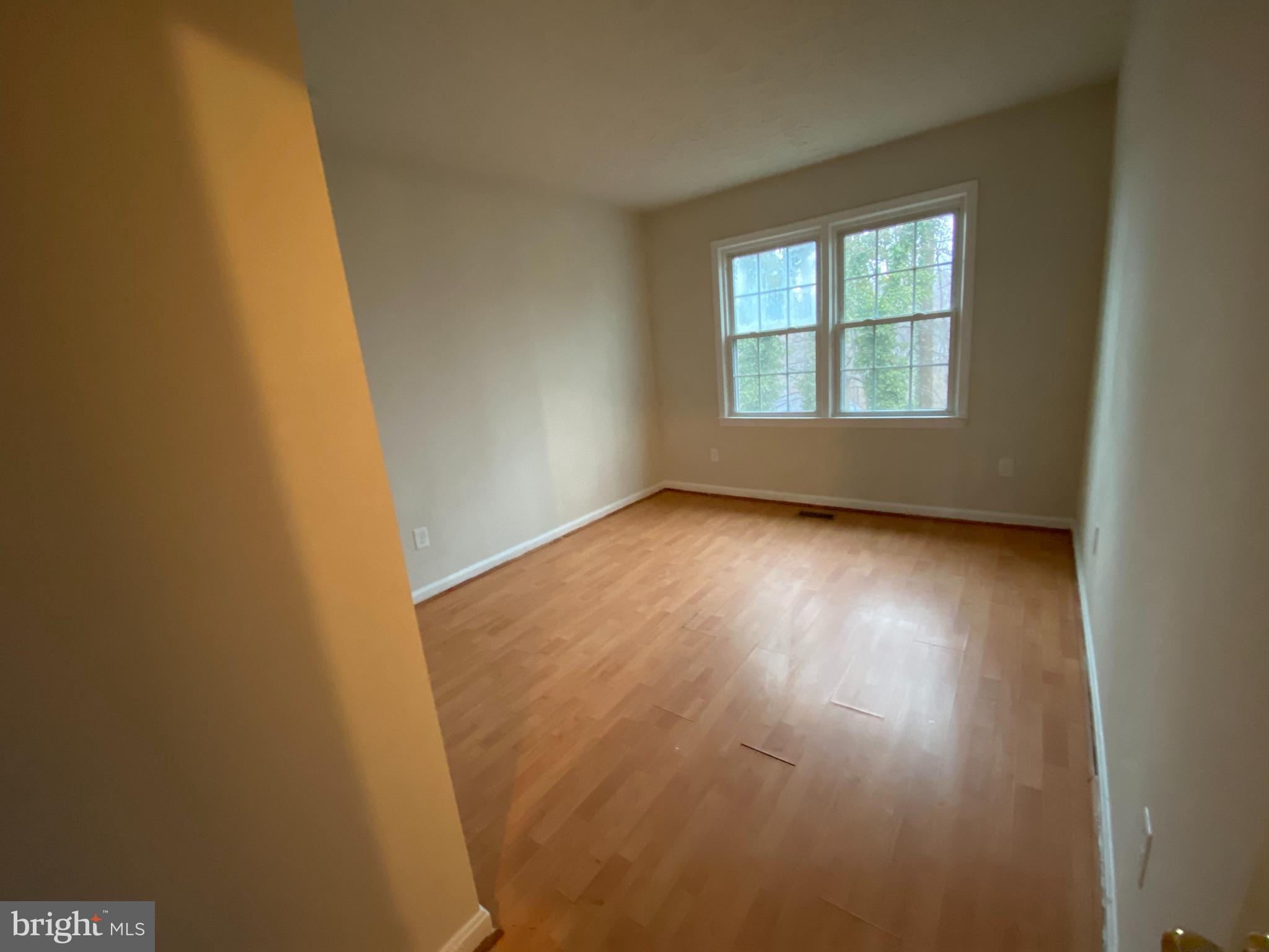 AUSTIN RUN TOWNHOUSES - Residential Lease