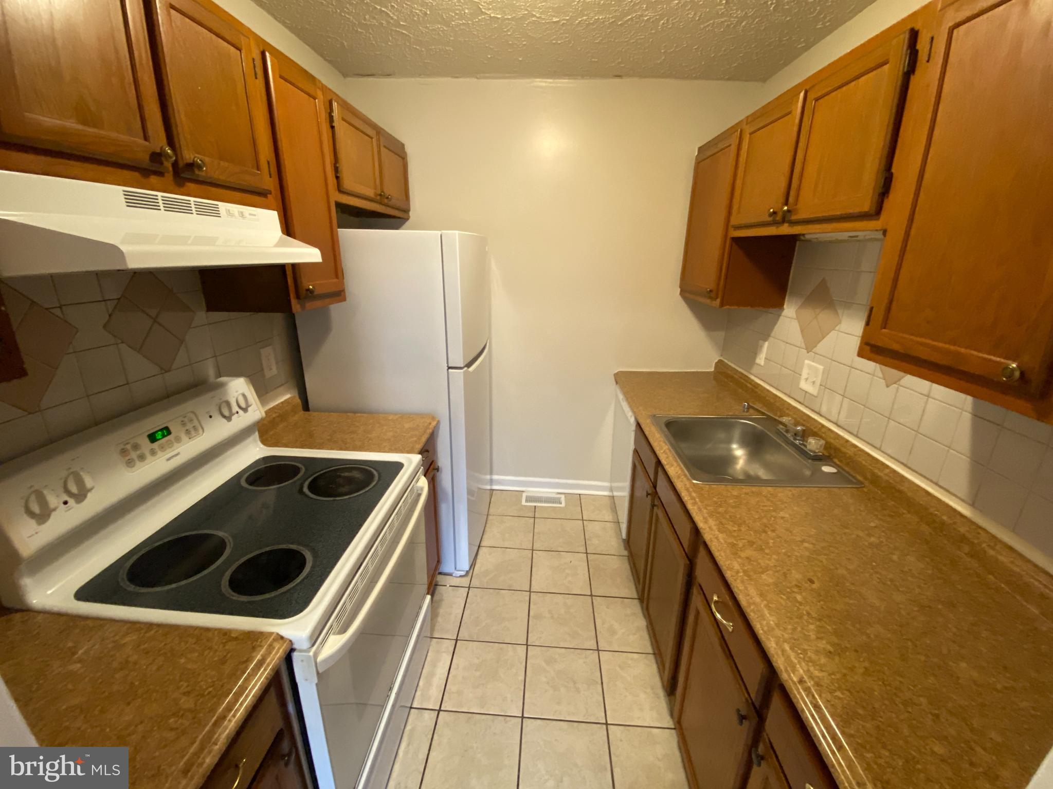 AUSTIN RUN TOWNHOUSES - Residential Lease