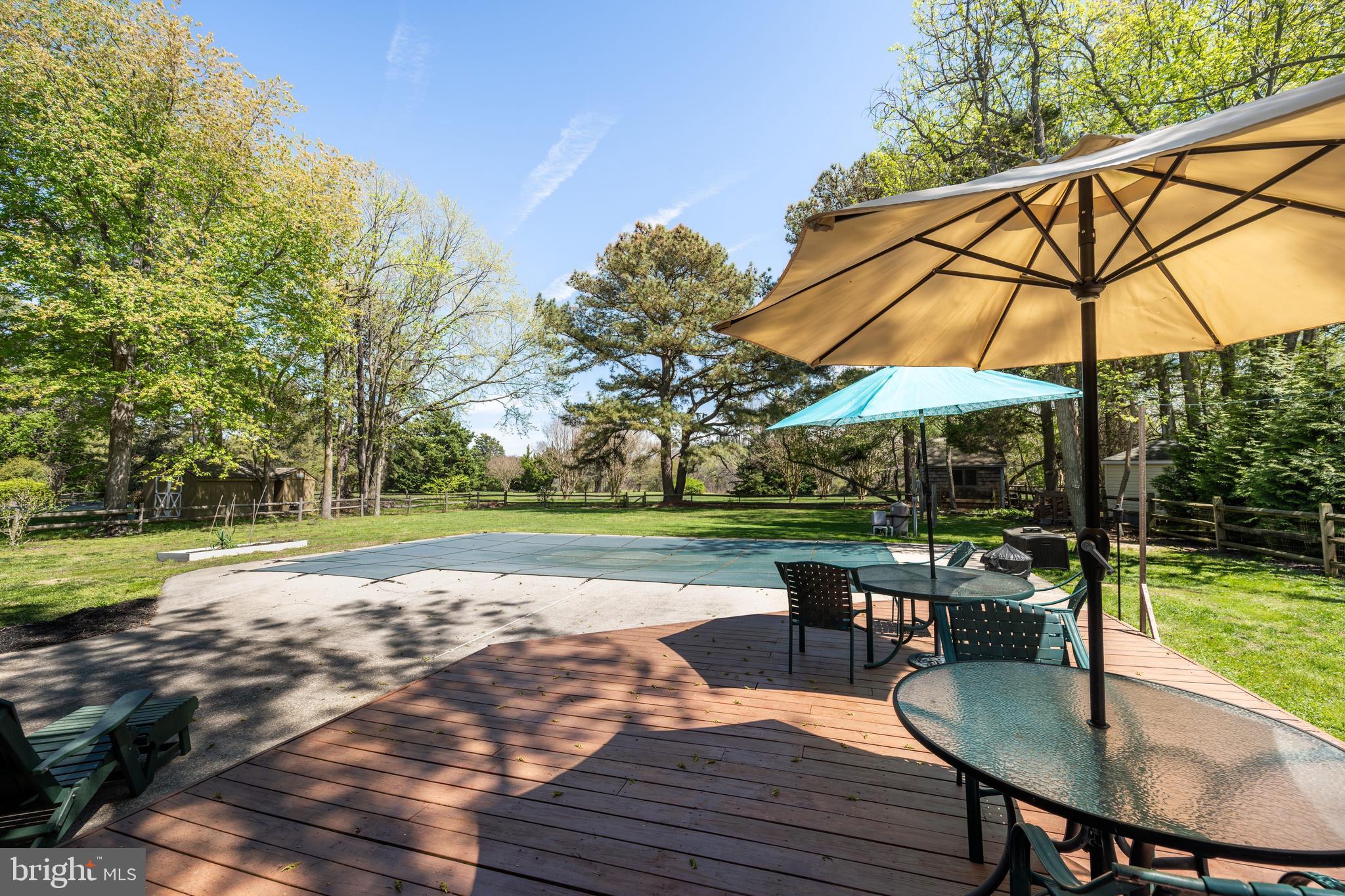 QUEEN ANNE COLONY - Residential