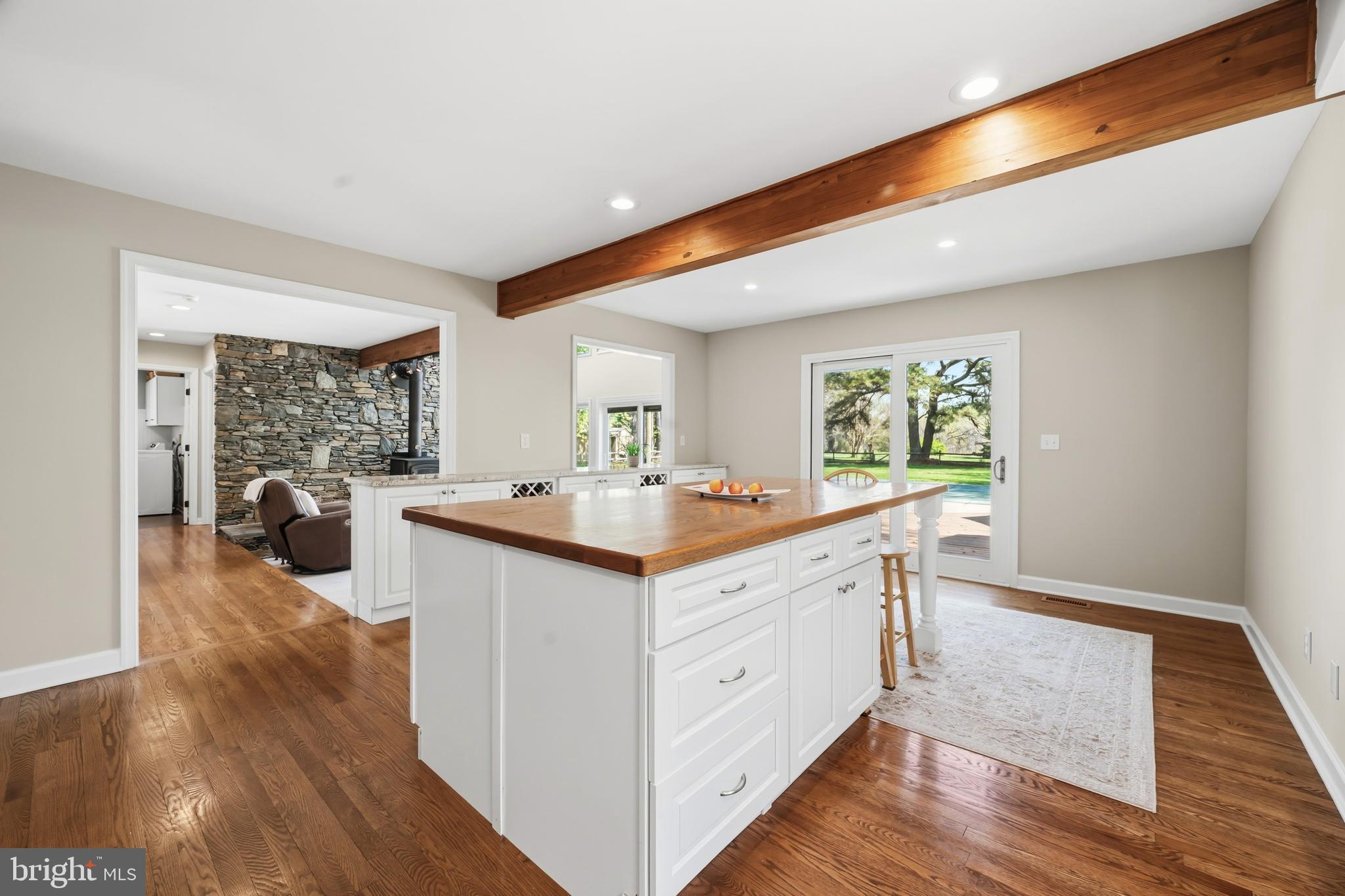 QUEEN ANNE COLONY - Residential