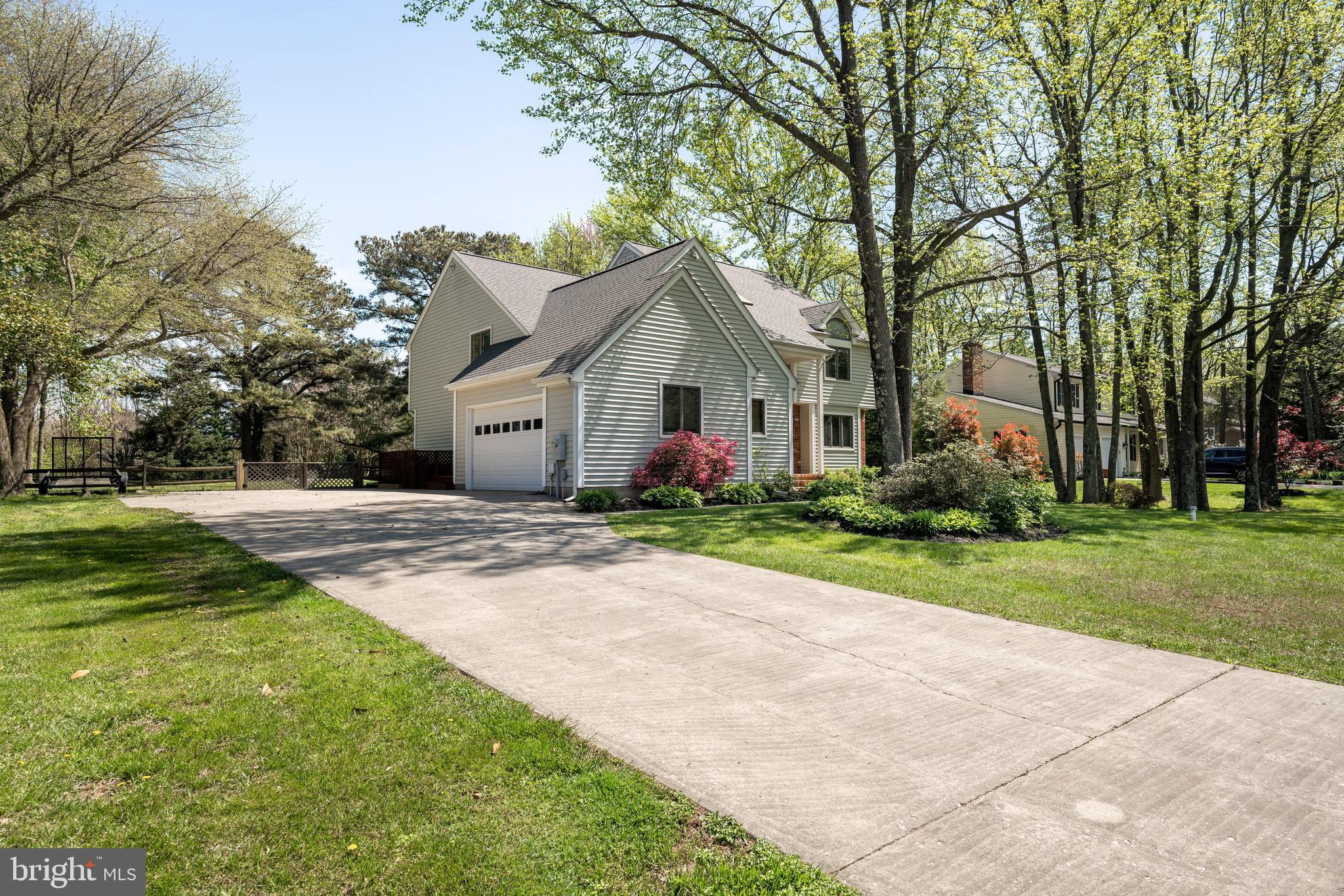 QUEEN ANNE COLONY - Residential
