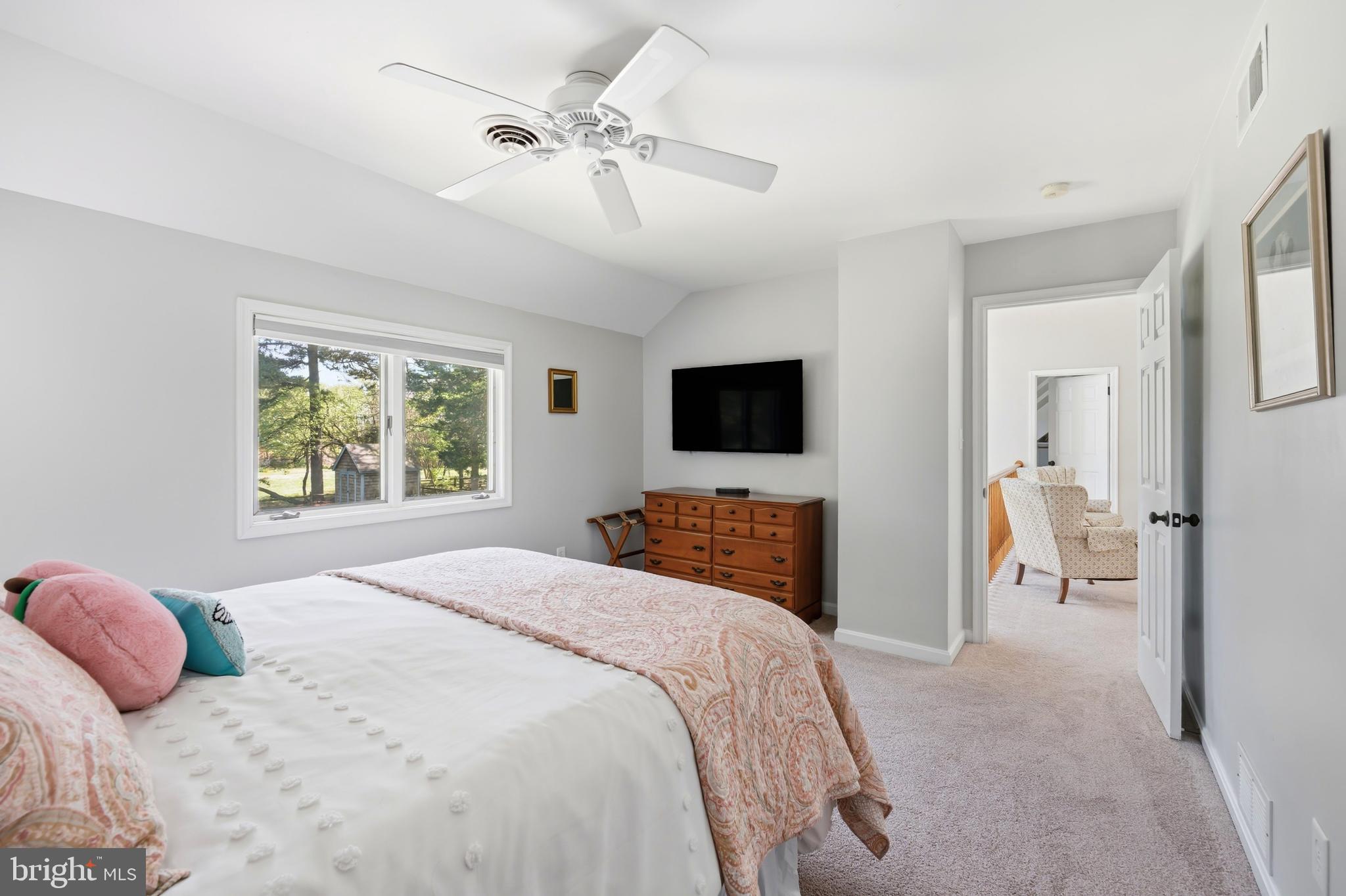 QUEEN ANNE COLONY - Residential