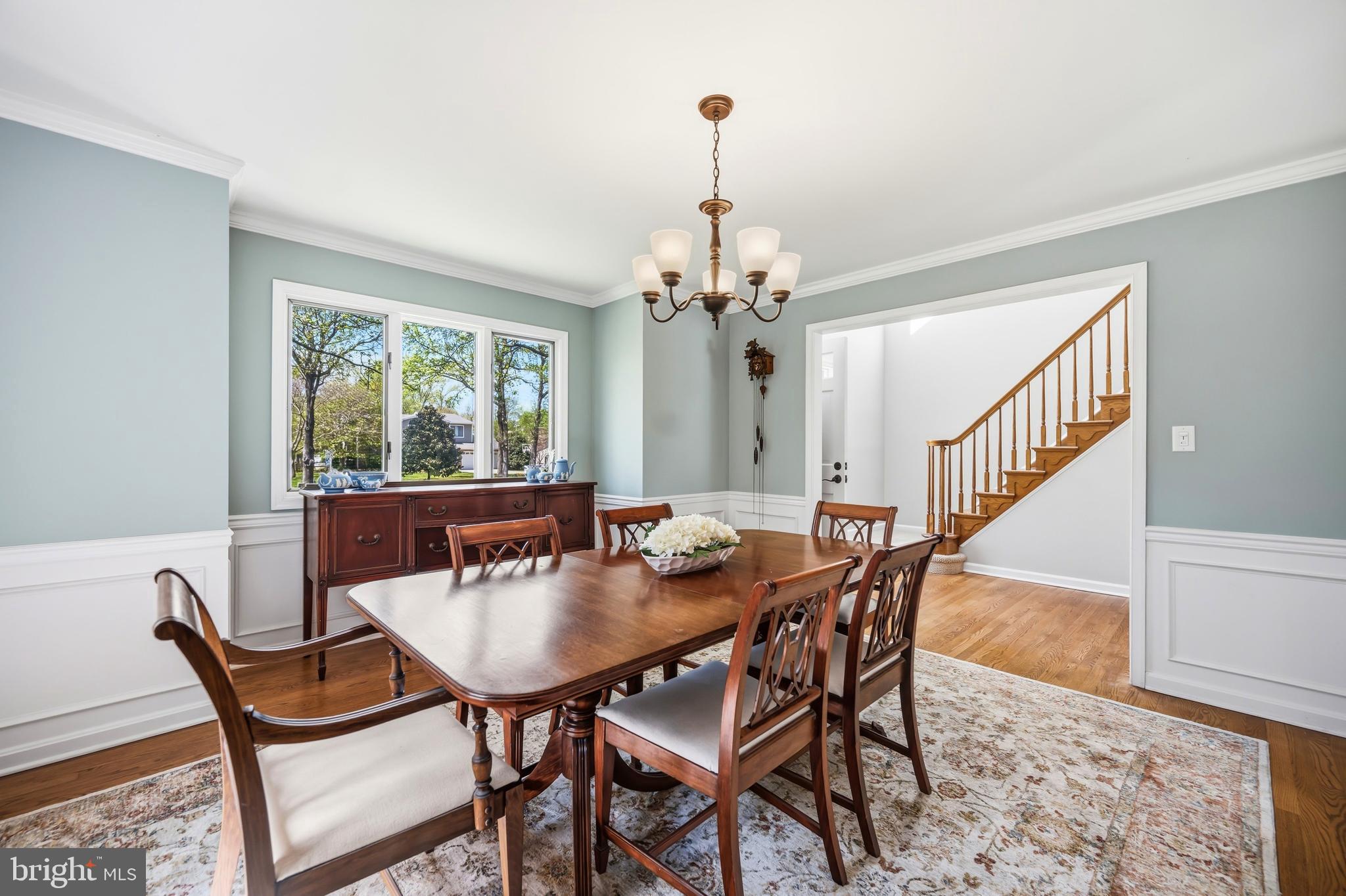 QUEEN ANNE COLONY - Residential