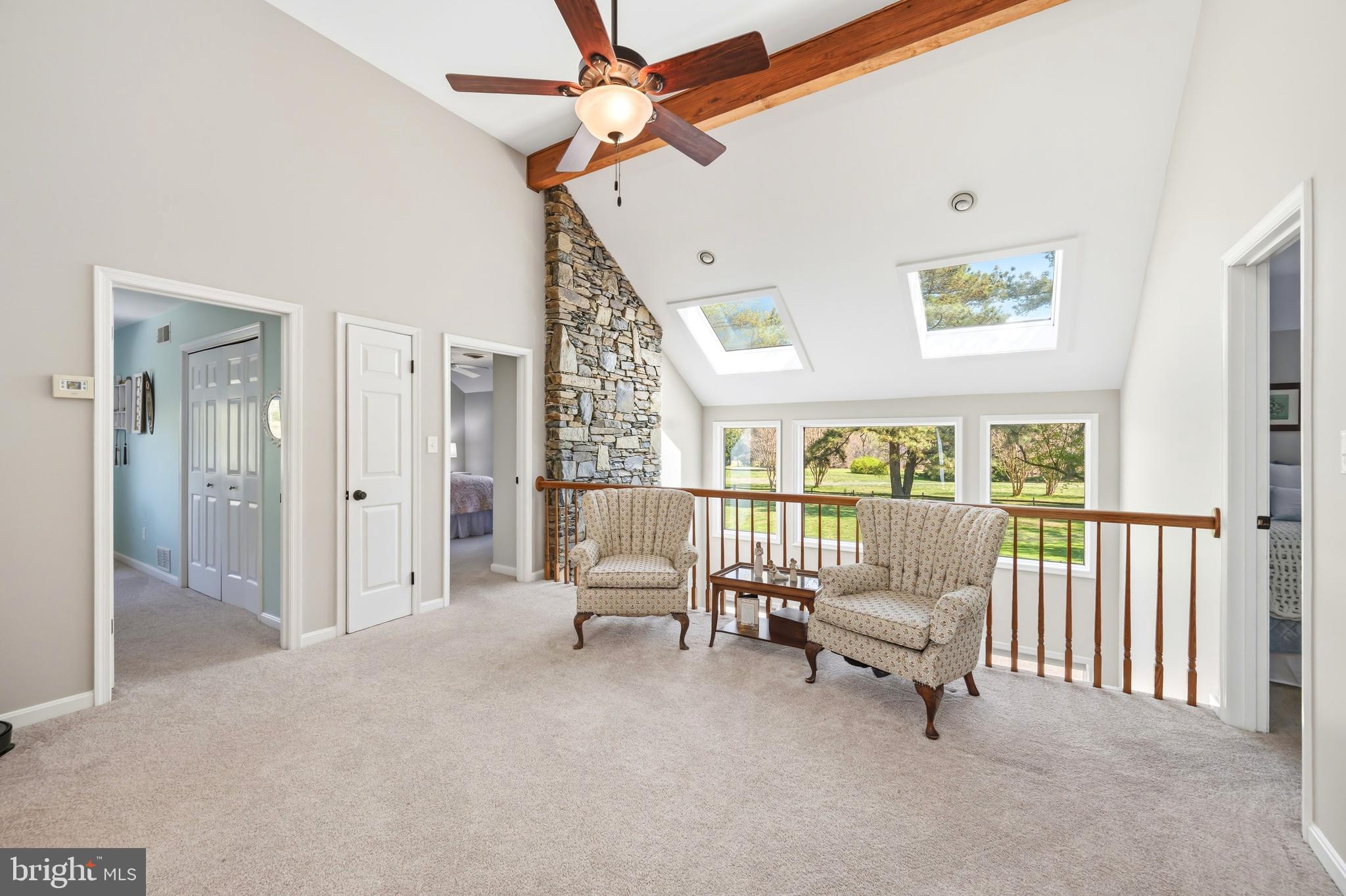 QUEEN ANNE COLONY - Residential