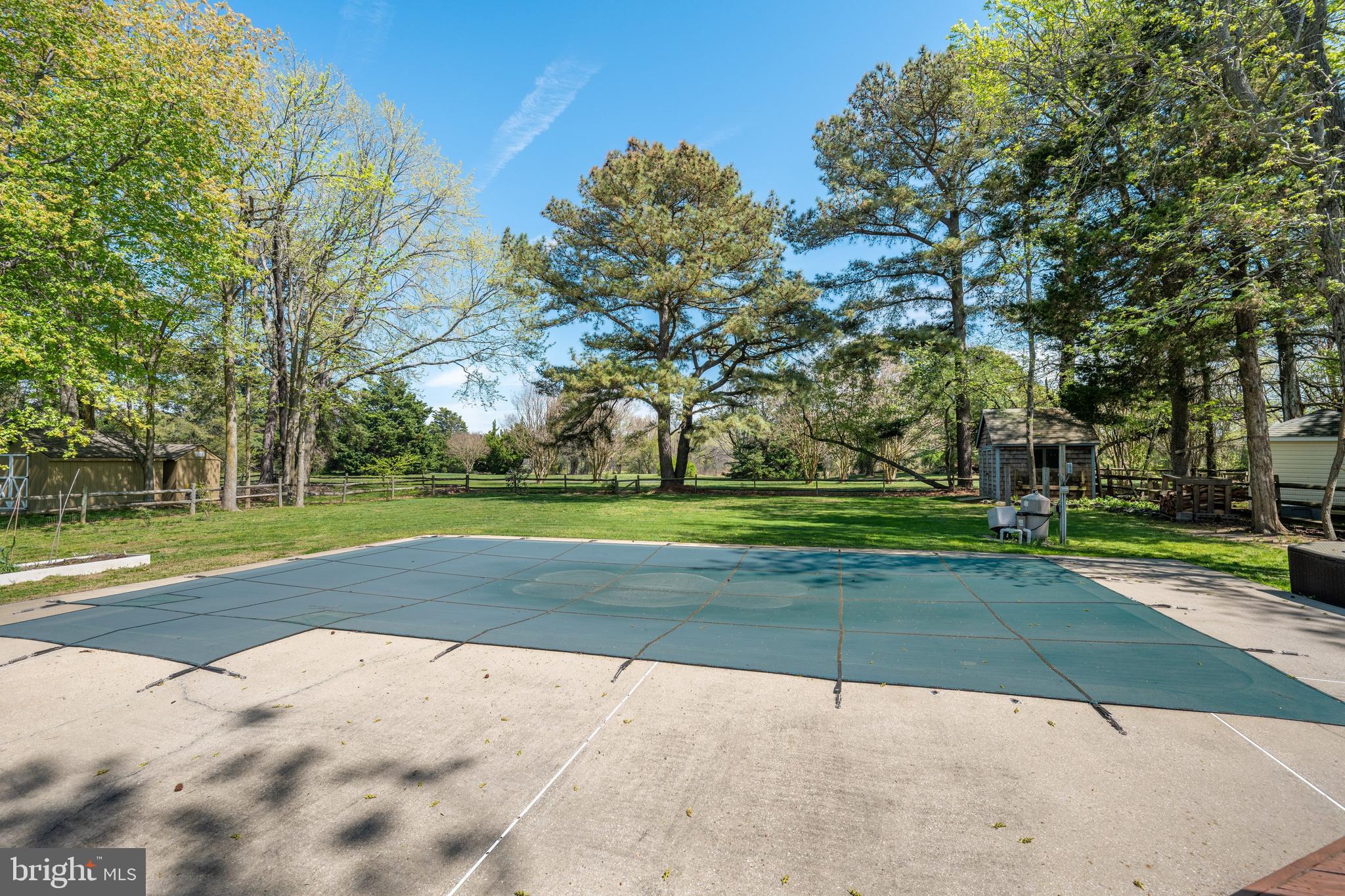 QUEEN ANNE COLONY - Residential