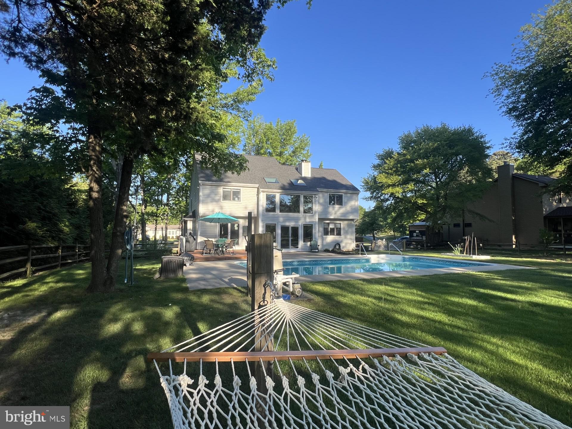QUEEN ANNE COLONY - Residential