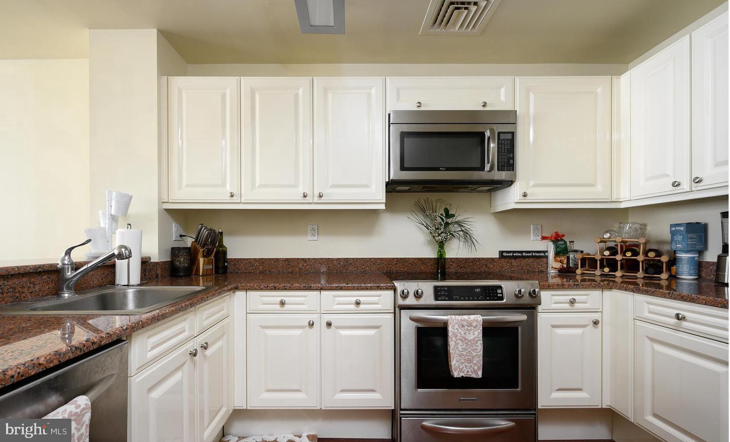 RITTENHOUSE SQUARE - Residential Lease