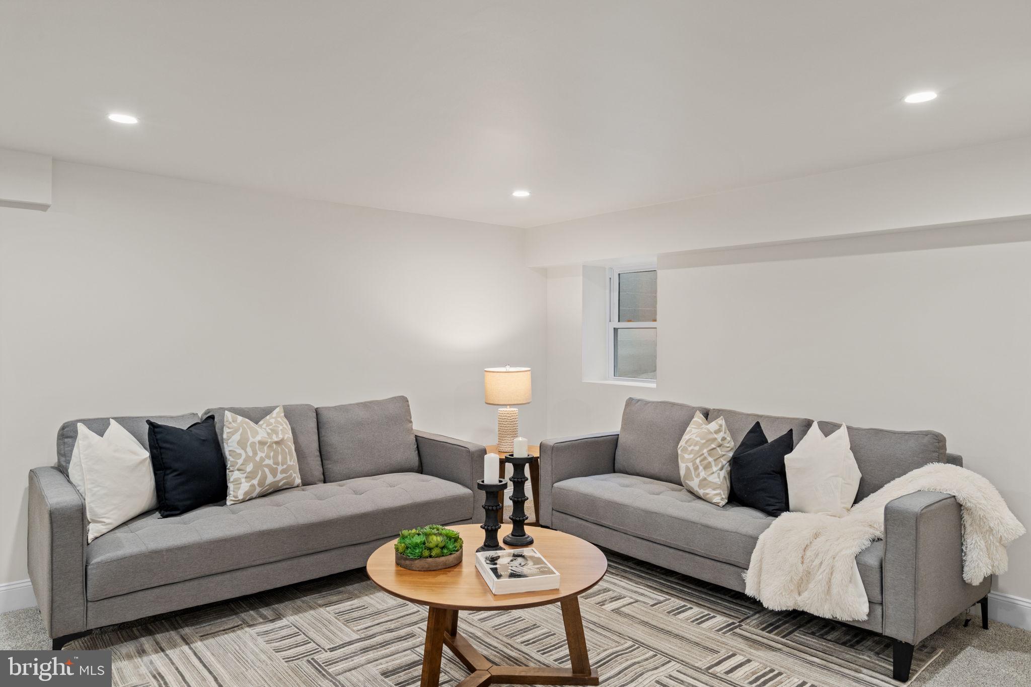 HAVERTOWN - Residential