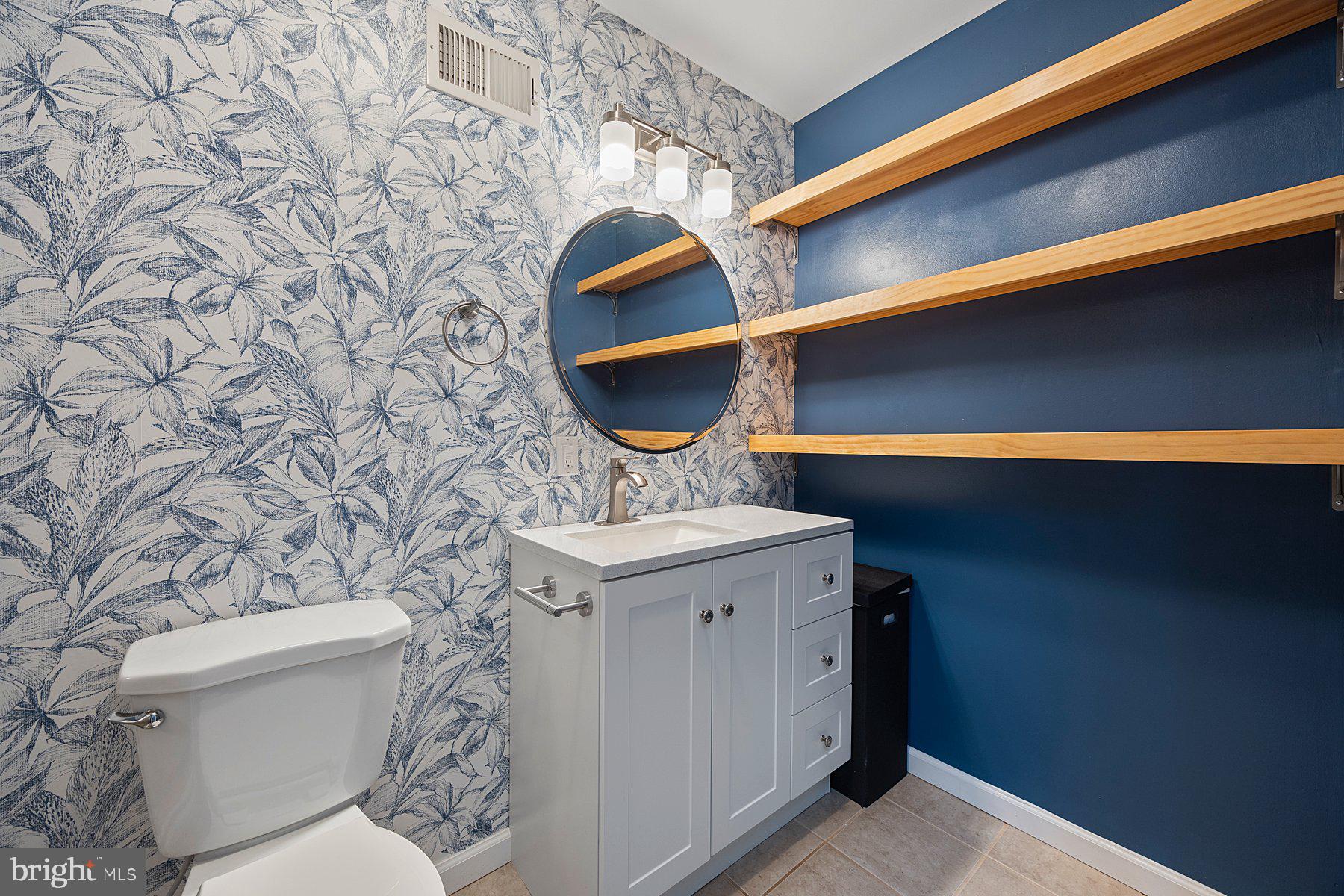 LOCUST POINT - Residential