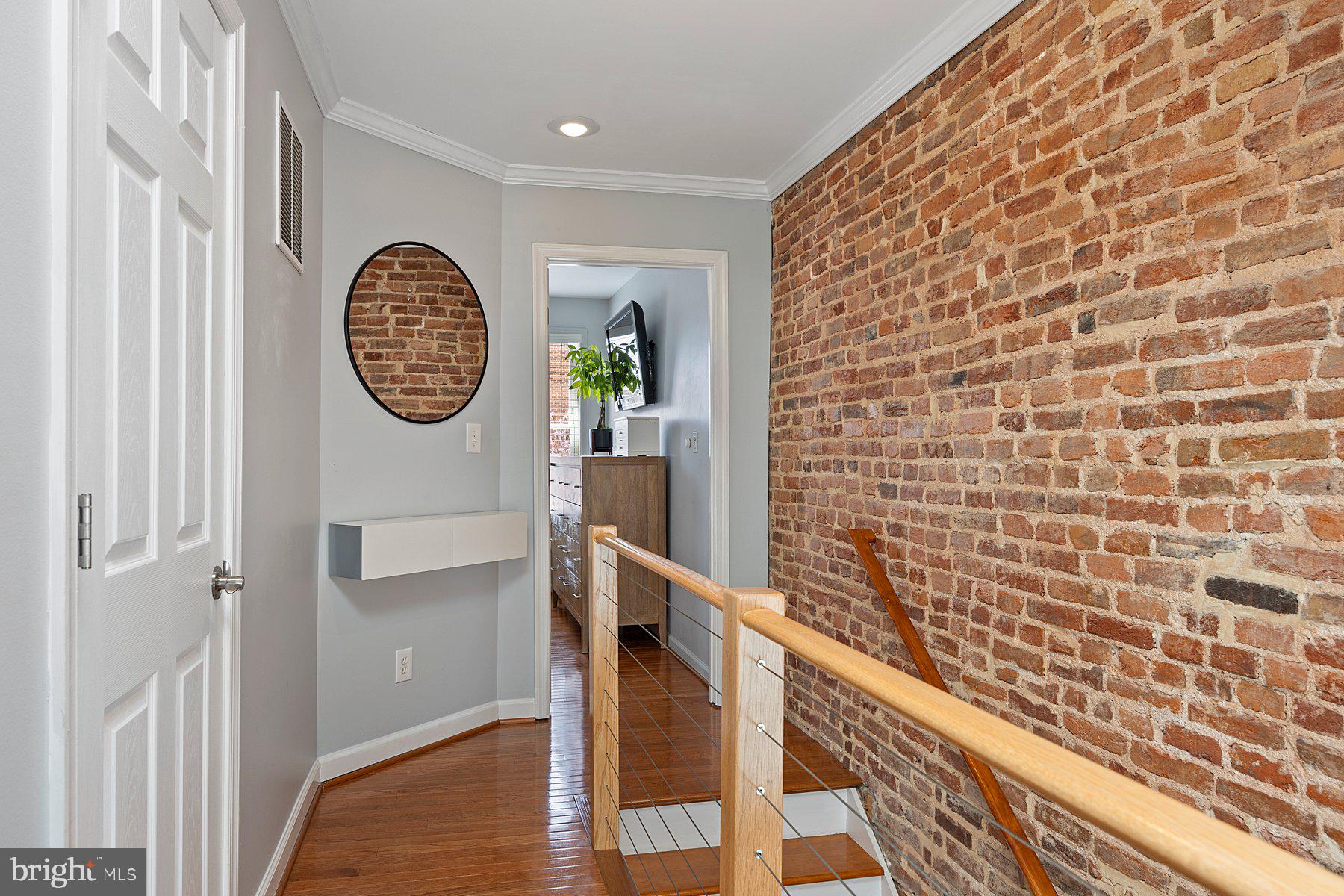 LOCUST POINT - Residential