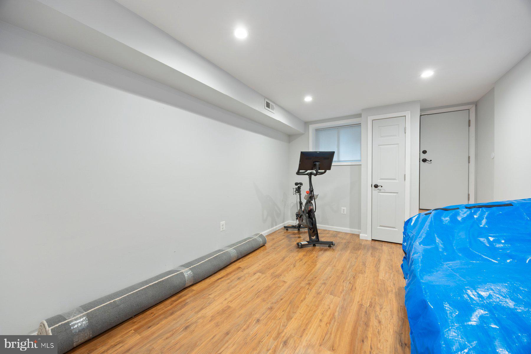 LOCUST POINT - Residential