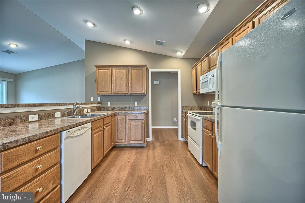 SUMMERFIELD - Residential