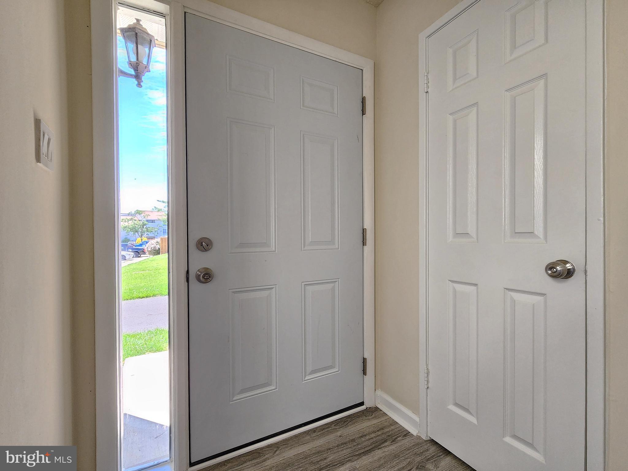 8688 VILLAGE SQUARE