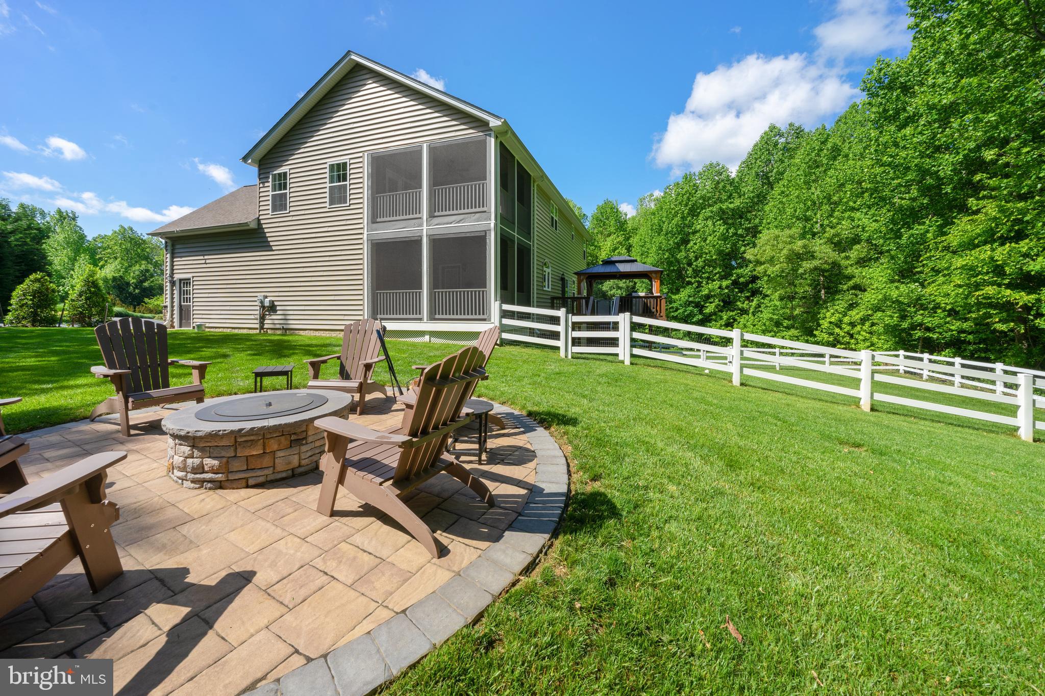 SIMMONS RIDGE - Residential