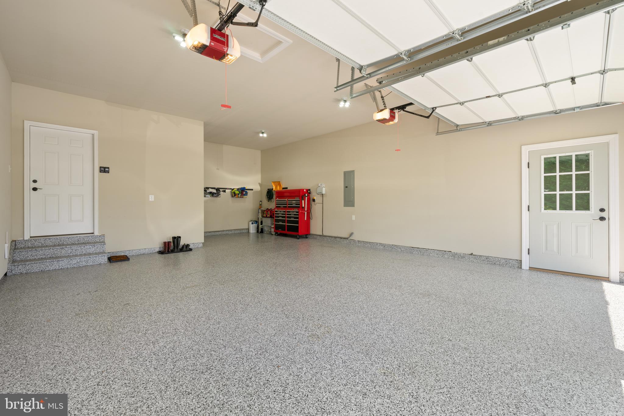 SIMMONS RIDGE - Residential