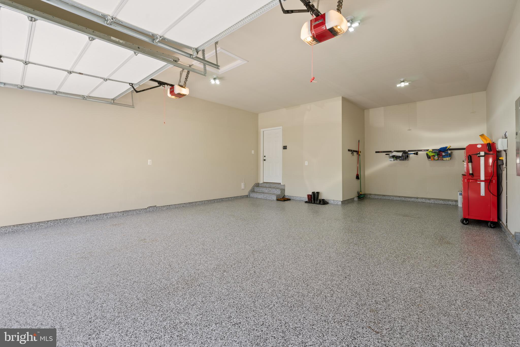 SIMMONS RIDGE - Residential